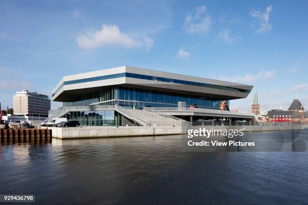 Exterior overall view. Dokk1, Aarhus, Denmark. Architect: Schmidt Hammer & Lassen Ltd, 2015.