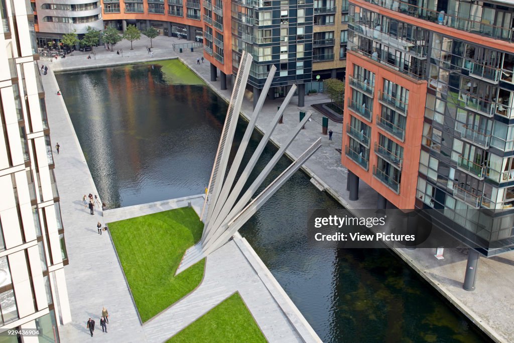 Merchant Square Footbridge, London, United Kingdom. Architect: Knight Architects Limited, 2014.