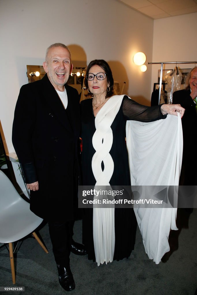 Nana Mouskouri Performs At Salle Pleyel In Paris