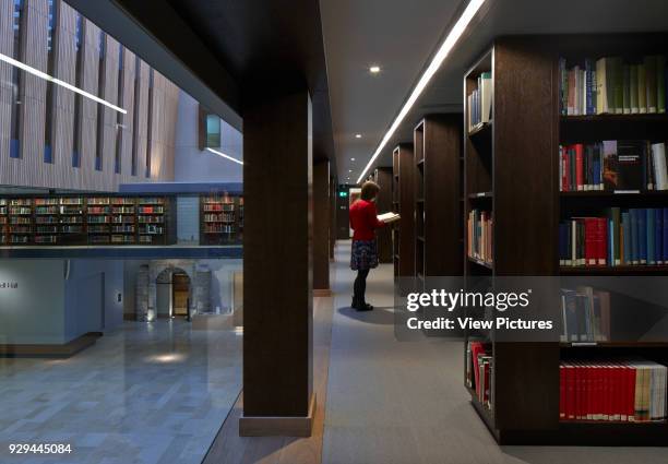 Floating book-stack. Weston Library, Oxford, United Kingdom. Architect: Wilkinson Eyre, 2015.