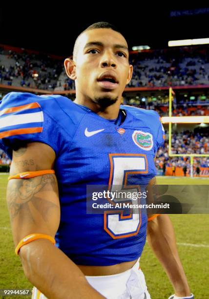 Cornerback Joe Haden of the Florida Gators sets on defense against the Vanderbilt Commodores on November 7, 2009 at Ben Hill Griffin Stadium in...