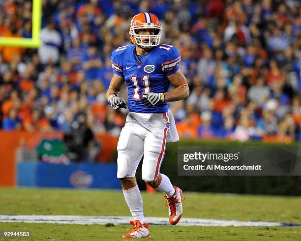 Wide receiver Riley Cooper of the Florida Gators sets for play against the Vanderbilt Commodores on November 7, 2009 at Ben Hill Griffin Stadium in...