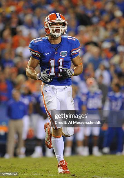 Wide receiver Riley Cooper of the Florida Gators sets for play against the Vanderbilt Commodores on November 7, 2009 at Ben Hill Griffin Stadium in...