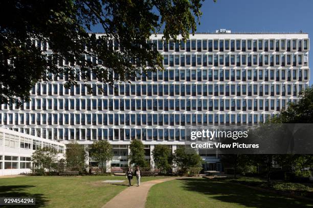 Frontal view of south facade. Cockcroft Building, University of Brighton , Brighton, United Kingdom. Architect: Fraser Brown MacKenna, 2015.