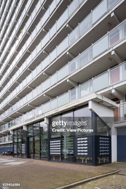 Lissabon Hoog entrance. Lissabonweg housing, Rotterdam, Netherlands. Architect: Studio LS, 2015.