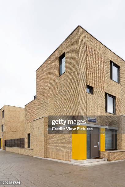 Three-quarter view of apartments on Johannes Hilverdinkstraat. Middengebied Noord Overtoomse Veld residences, Amsterdam, Netherlands. Architect: De...