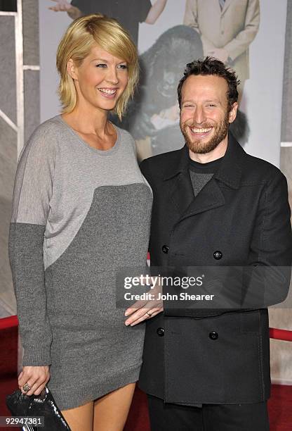 Jenna Elfman and Bodhi Elfman arrive at the "Old Dogs" Premiere at the El Capitan Theatre on November 9, 2009 in Hollywood, California.