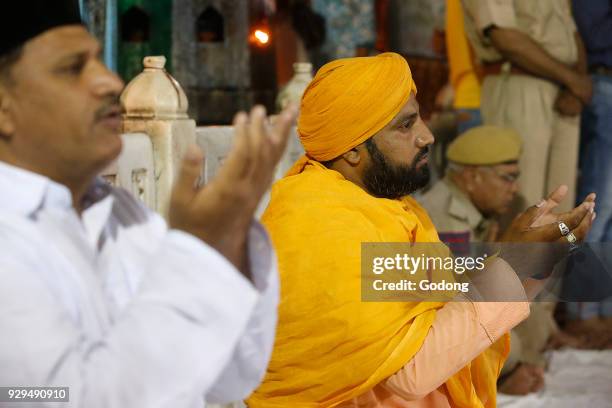 Ajmer Sharif dargah, Rajasthan. Evening prayer. India.