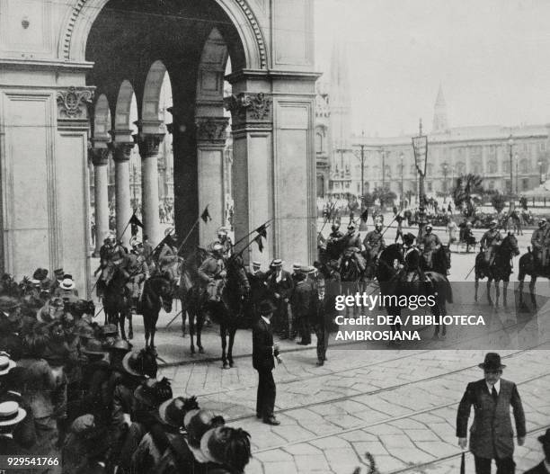 Soldiers blocking access to Piazza del Duomo, General strike in Milan, Italy, Red week, from L'Illustrazione Italiana, Year XLI, No 25, June 21, 1914.