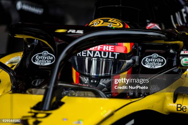 Carlos Sainz from Spain Renault Sport F1 Team RS18 during day three of F1 Winter Testing at Circuit de Catalunya on March 8, 2018 in Montmelo, Spain.