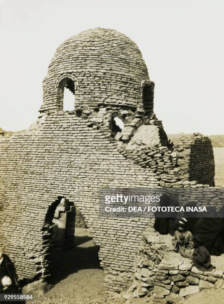 Mosque of al-Mashhad al-Bahari, near Aswan, Egypt, photograph by Ugo Monneret de Villard, 1929-1934.