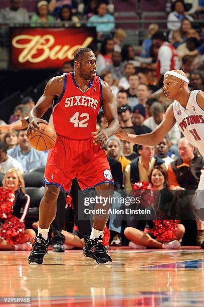 Elton Brand of the Philadelphia 76ers handles the ball against Charlie Villanueva of the Detroit Pistons during the game on November 8, 2009 at The...