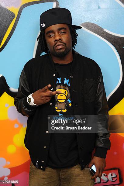 Wale Rapper 2015 430 Wale Hip Hop Stock Photos, High-Res Pictures, and Images - Getty Images