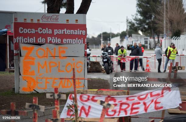 Protesting Coca Cola 193 Us Coca Cola Protest Stock Photos, High-Res Pictures, and Images ...