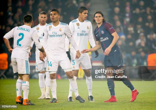 Edinson Cavani of PSG isolated in Real Madrid's defence with Daniel Carvajal, Sergio Ramos, Carlos Casemiro, Raphael Varane during the UEFA Champions...