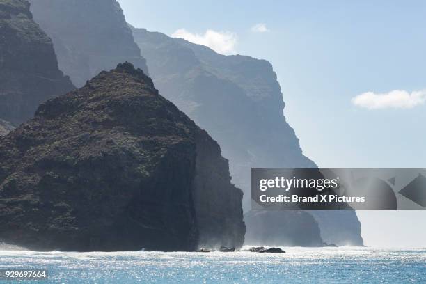 the headland of aldea on gran canaria - aldea foto e immagini stock