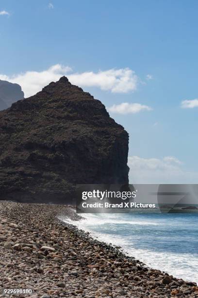 the headland of aldea on gran canaria - aldea foto e immagini stock