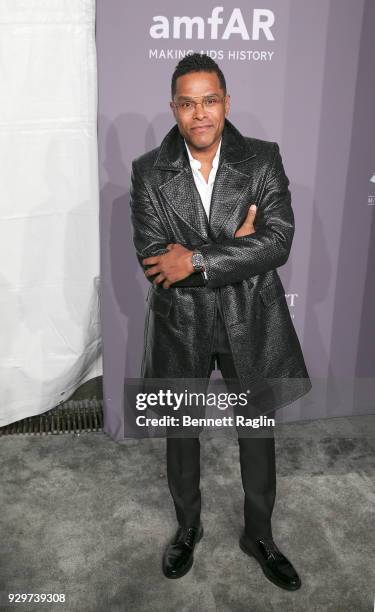 Recording artist Maxwell attends the 2018 amfAR Gala New York at Cipriani Wall Street on February 7, 2018 in New York City.