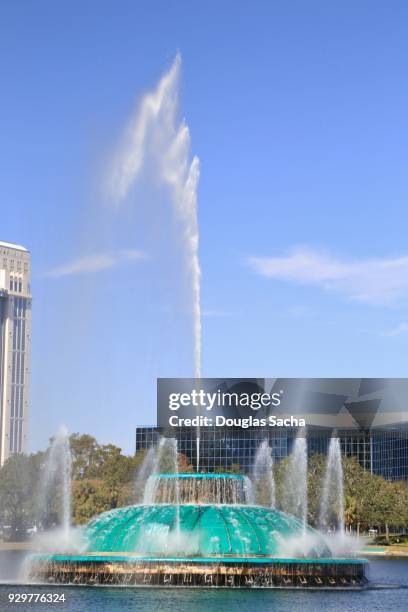 linton e allen memorial fountain at lake eola park - cleveland ohio flats stock pictures, royalty-free photos & images