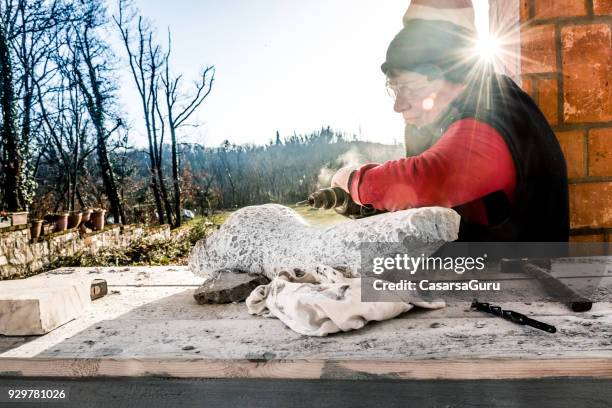 creazione di arte - a testa alta foto e immagini stock