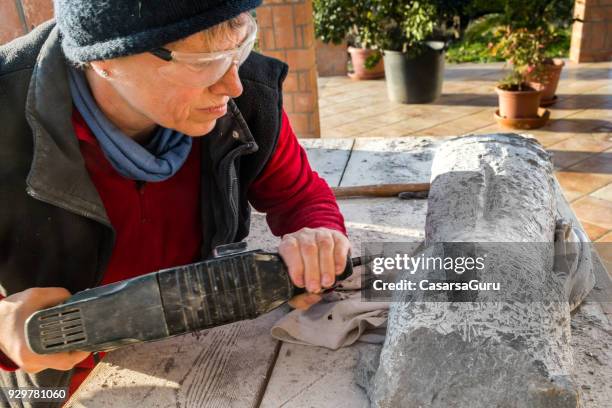 creazione di arte - a testa alta foto e immagini stock