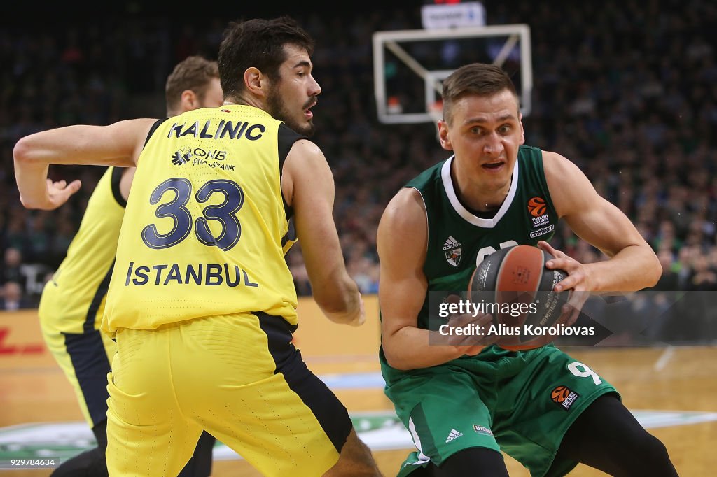 Zalgiris Kaunas v Fenerbahce Dogus Istanbul - Turkish Airlines EuroLeague