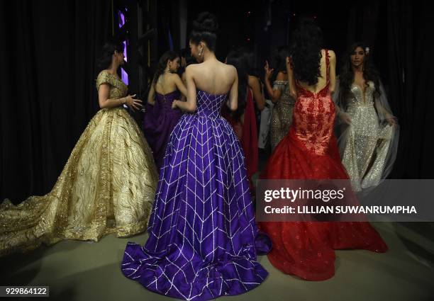 Backwards Pageant 2,434 Beauty Pageant Backstage Stock Photos, High-Res Pictures, and ...