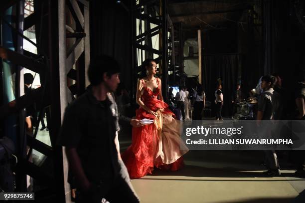 Backwards Pageant Beauty Pageant Backstage Photos and Premium High Res Pictures - Getty ...