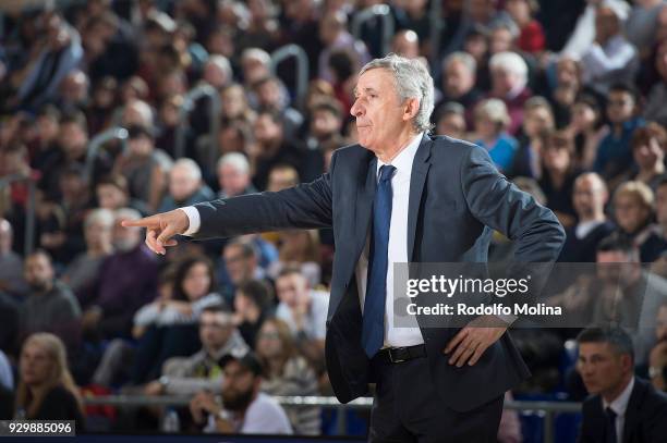 Svetislav Pesic, Head Coach of FC Barcelona Lassa in action during the 2017/2018 Turkish Airlines EuroLeague Regular Season Round 25 game between FC...