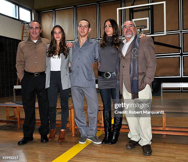 Fernando Guillen Cuervo, Irene Escolar, Marcel Borras, Elena Furiase and Julio Fernandez pose during the filming of 'Animales Domesticos' on November...