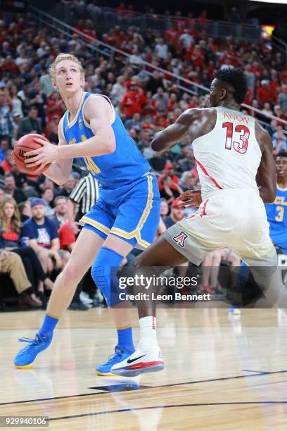 871 Thomas Welsh (Basketball) Stock Photos, HighRes Pictures, and