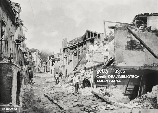 1905 Calabria Earthquake Photos and Premium High Res Pictures Getty