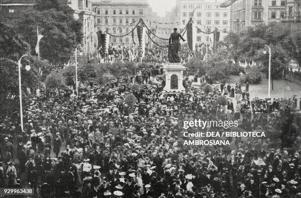 Threatening crowd outside the headquarters of the German national society, conflict between Czechs and Germans in Brno, Czech Republic, photograph by...