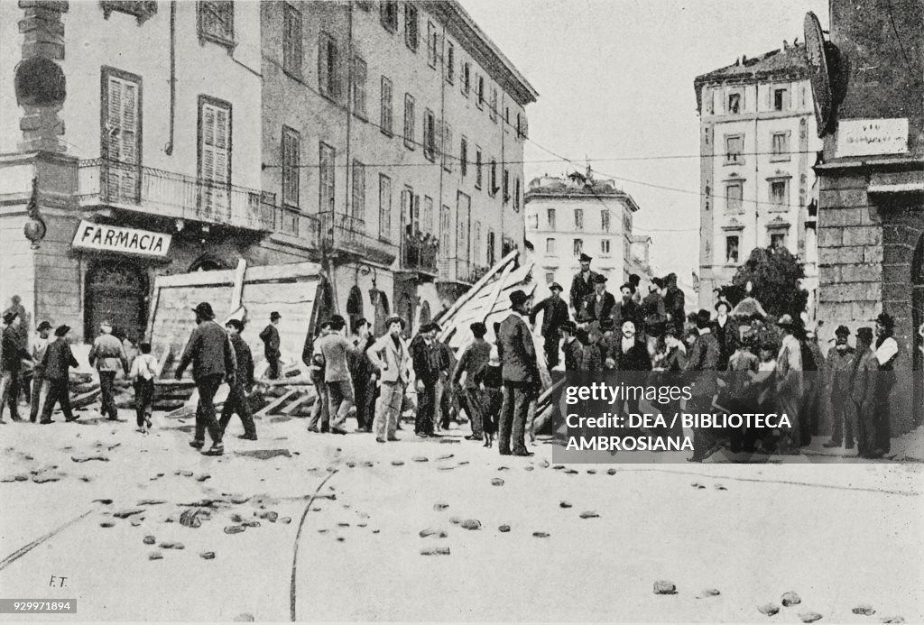 Barricade onto Via Volta and Porta Garibaldi