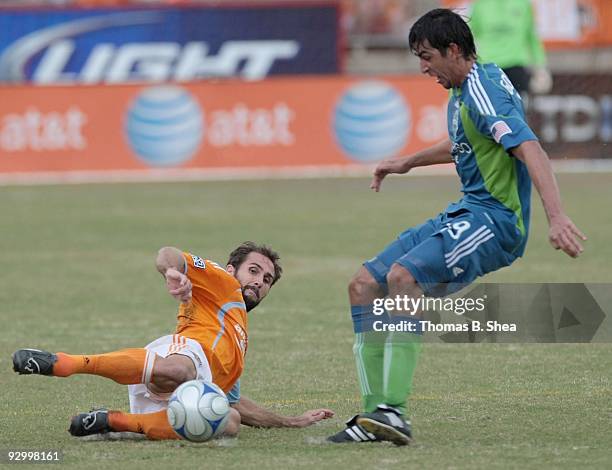 Brain Mullan of the Houston Dynamo against the Seattle Sounders on November 8, 2009 at Robertson Stadium in Houston, Texas.