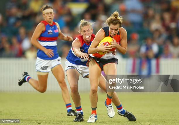 Jacinda Barclay of the Giants in action during the round six AFLW match between the Greater Western Sydney Giants and the Western Bulldogs at UNSW...