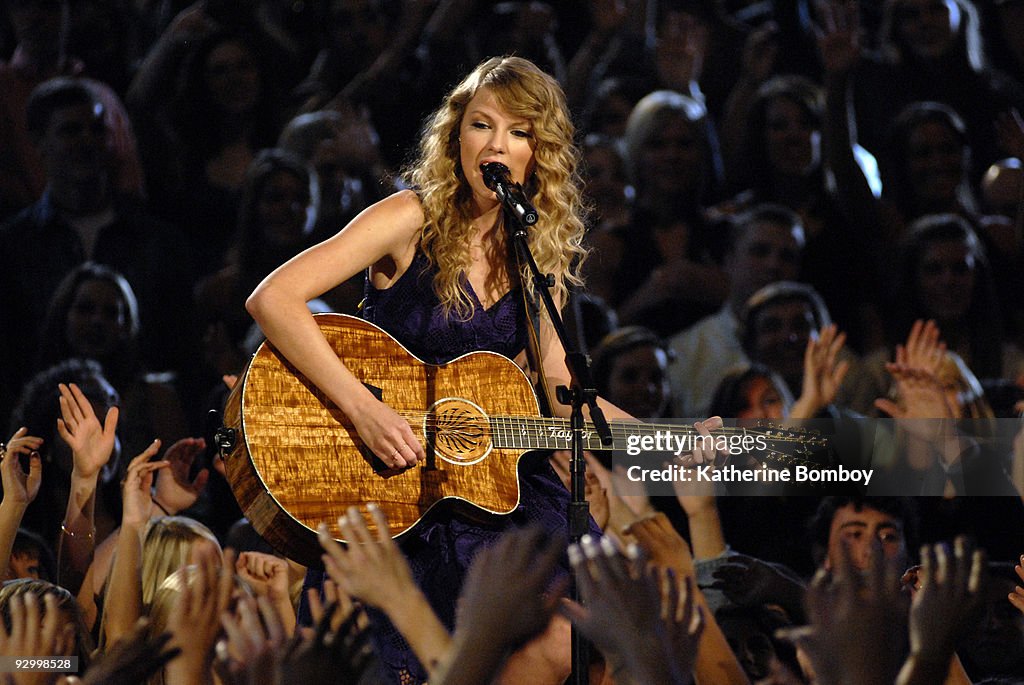 The 43rd Annual CMA Awards - Show