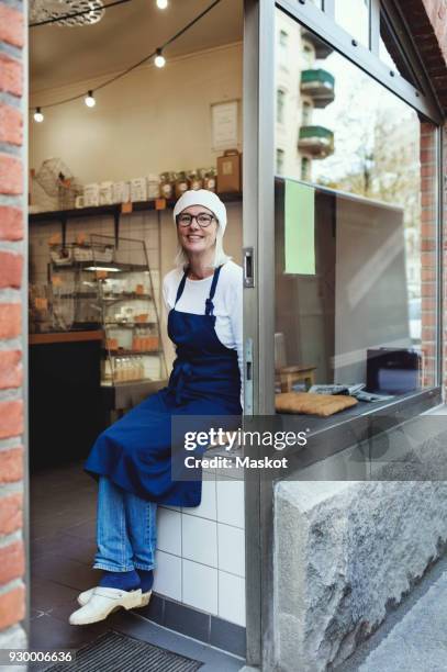 Backer Shop Baker Shop Front Photos and Premium High Res Pictures - Getty Images