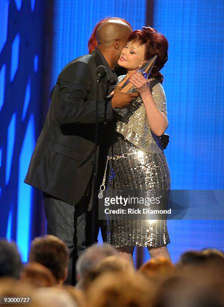 Naomi Judd and Darius Rucker onstage during the 43rd Annual CMA Awards at the Sommet Center on November 11, 2009 in Nashville, Tennessee.