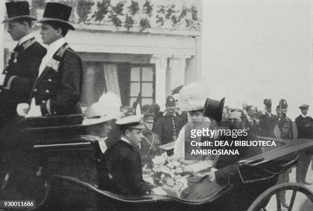 George V and Queen consort Mary of Teck in a carriage, celebration for the coronation of kings, London, United Kingdom, from L'Illustrazione...