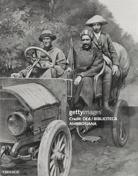 Prince Scipione Borghese , accompanied by the driver Ettore Guizzardi and the journalist Luigi Barzini on the way to Moscow during the Beijing-Paris...