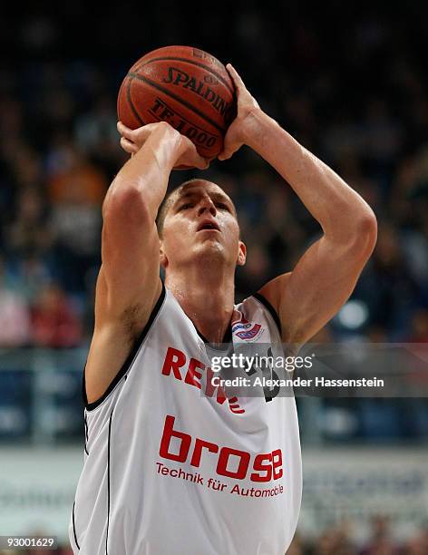 Casey Jacobsen of Bamberg shoots during the Basketball Bundesliga match between Brose Baskets Bamberg and Telekom Baskets Bonn at the Jako Arena on...