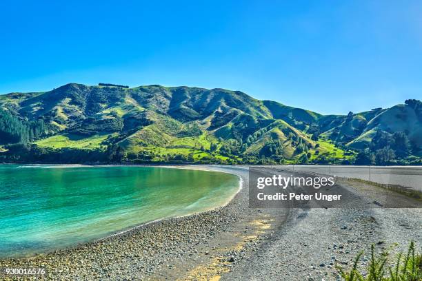 cable bay causeway, nelson, new zealand - nelson new zealand fotografías e imágenes de stock