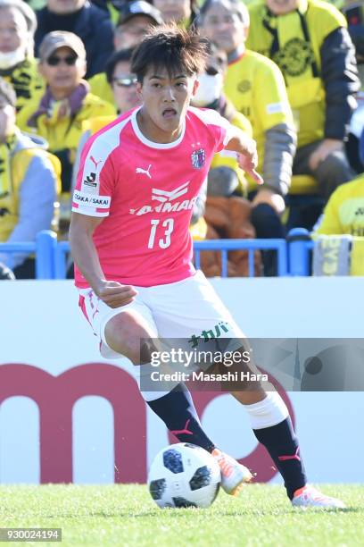 Toshiyuki Takagi of Cerezo Osaka in action during the J.League J1 match between Kashiwa Reysol and Cerezo Osaka at Sankyo Frontier Kashiwa Stadium on...