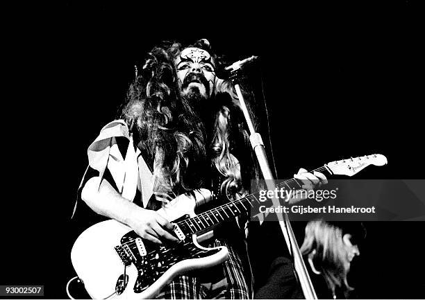 Roy Wood from Wizzard performs live in Bilzen, Belgium in 1973