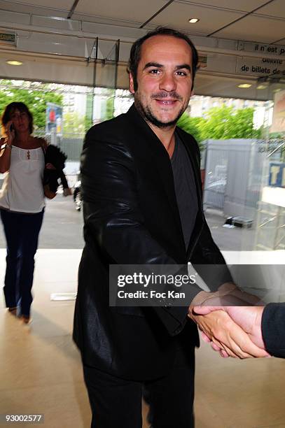 Actor Francois Xavier Demaison attends the Elie Semoun�s "Merki" One Man Show premiere at the Palais des Sports on June 26, 2009 in Paris, France.