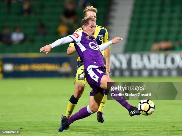 Neil Kilkenny of the Glory kicks the ball during the round 22 A-League match between the Perth Glory and the Central Coast Mariners at nib Stadium on...