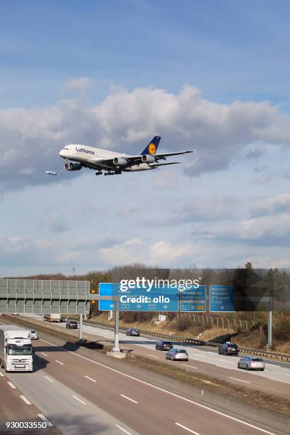german highway a5, frankfurter kreuz and airport - a380 autobahn stock pictures, royalty-free photos & images