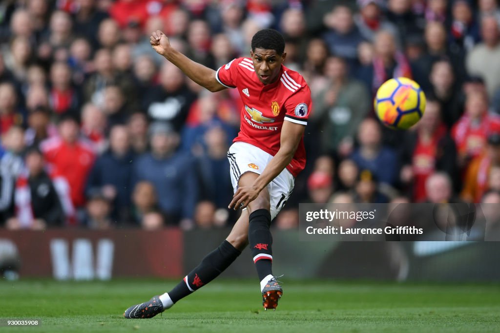 Manchester United v Liverpool - Premier League