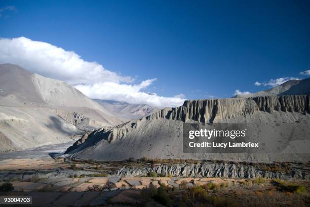 mountains and agriculture - lucy lambriex stock-fotos und bilder